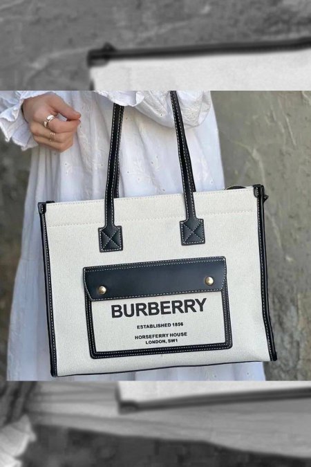 شنطة - Burberry Tote Larg  / شامل كيس الشركة  - بيج / اسود <br> <span class='text-color-warm'>نفدت الكمية</span>